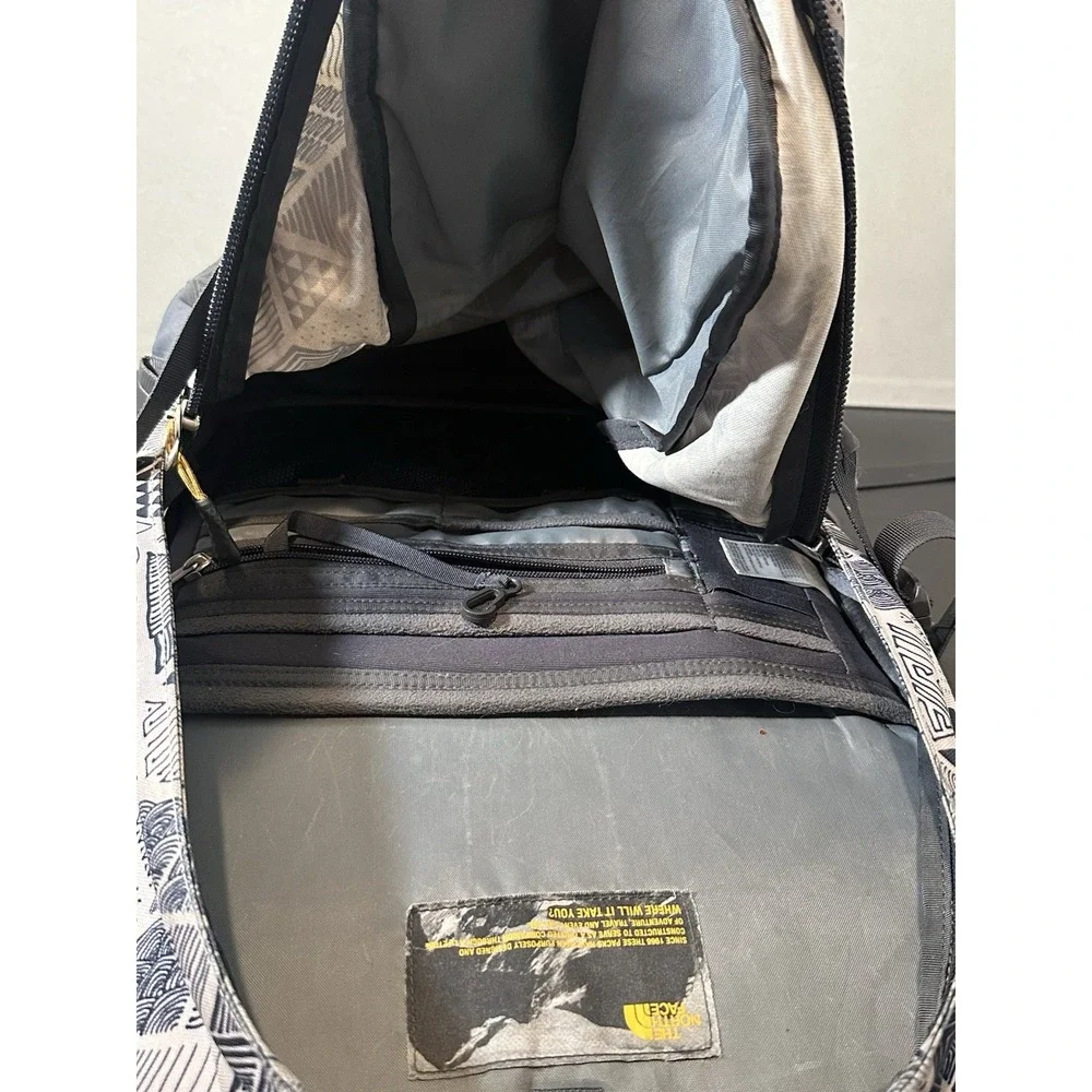 North Face Back Pack‎
